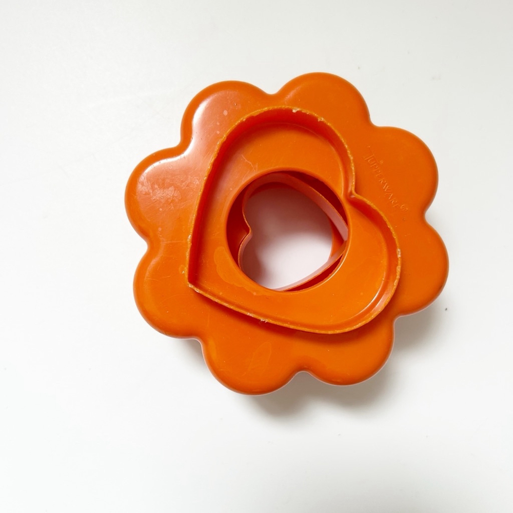 Vintage Orange Tupperware Cookie Cutters Flower Star Heart 5 piece set